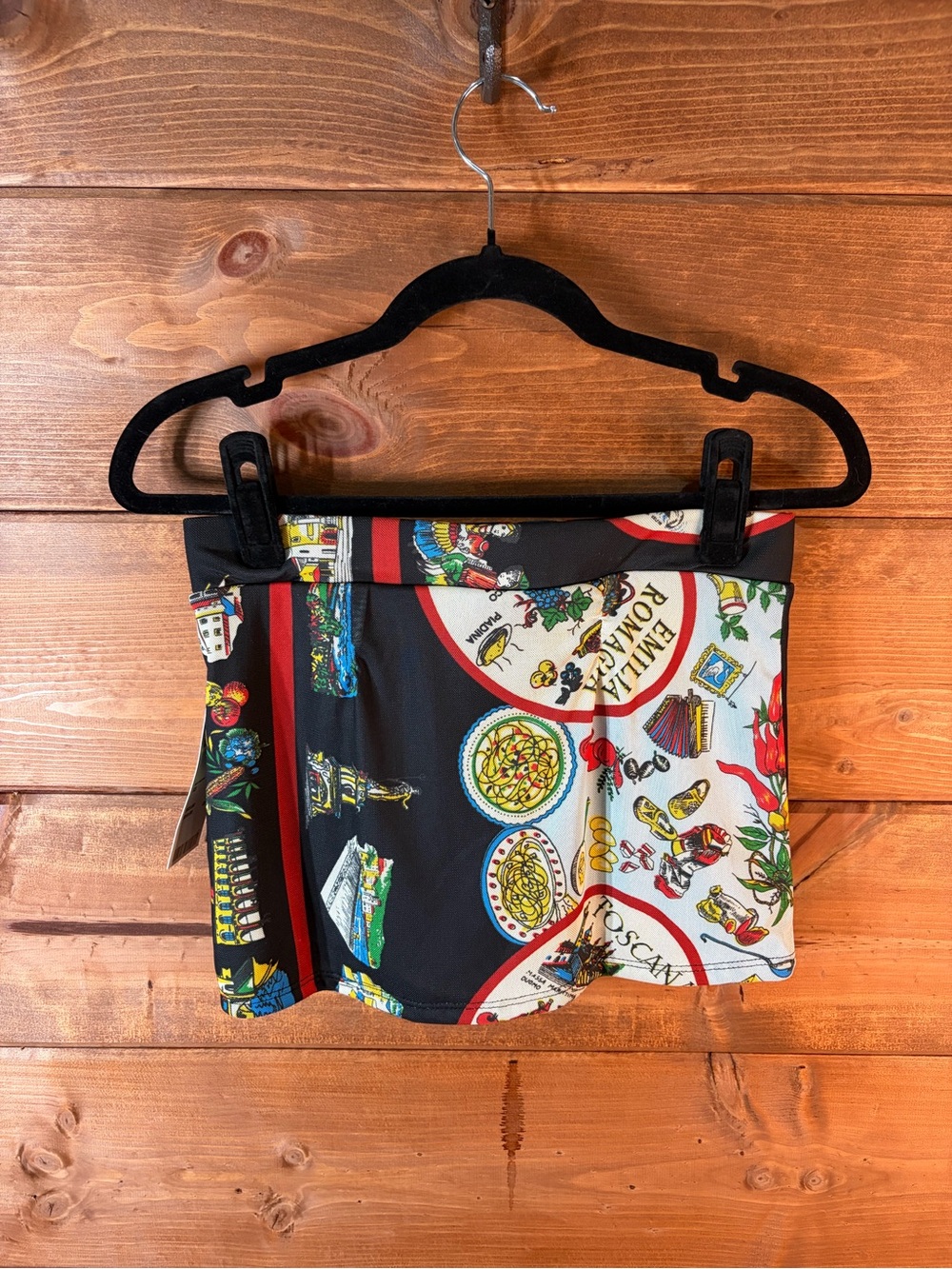 Urban Outfitters Black Multi-Color Wurope Theme Patterned Skort Size XS 🖤❤️ - Picture 5 of 7